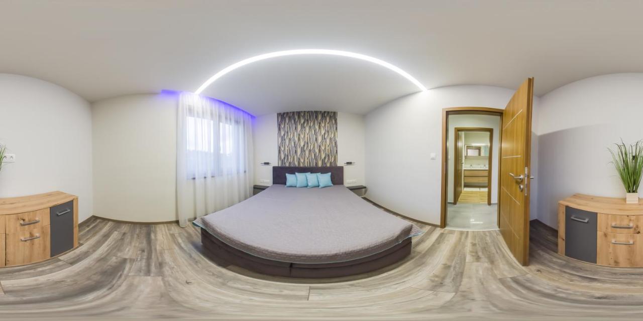 Gamma Apartmanok Es Jakuzzi Мішкольц Екстер'єр фото